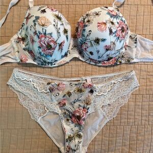 34 - SUMMER SALE! Victoria's Secret Dream Angels Floral Lace Bra Set - 34DD M